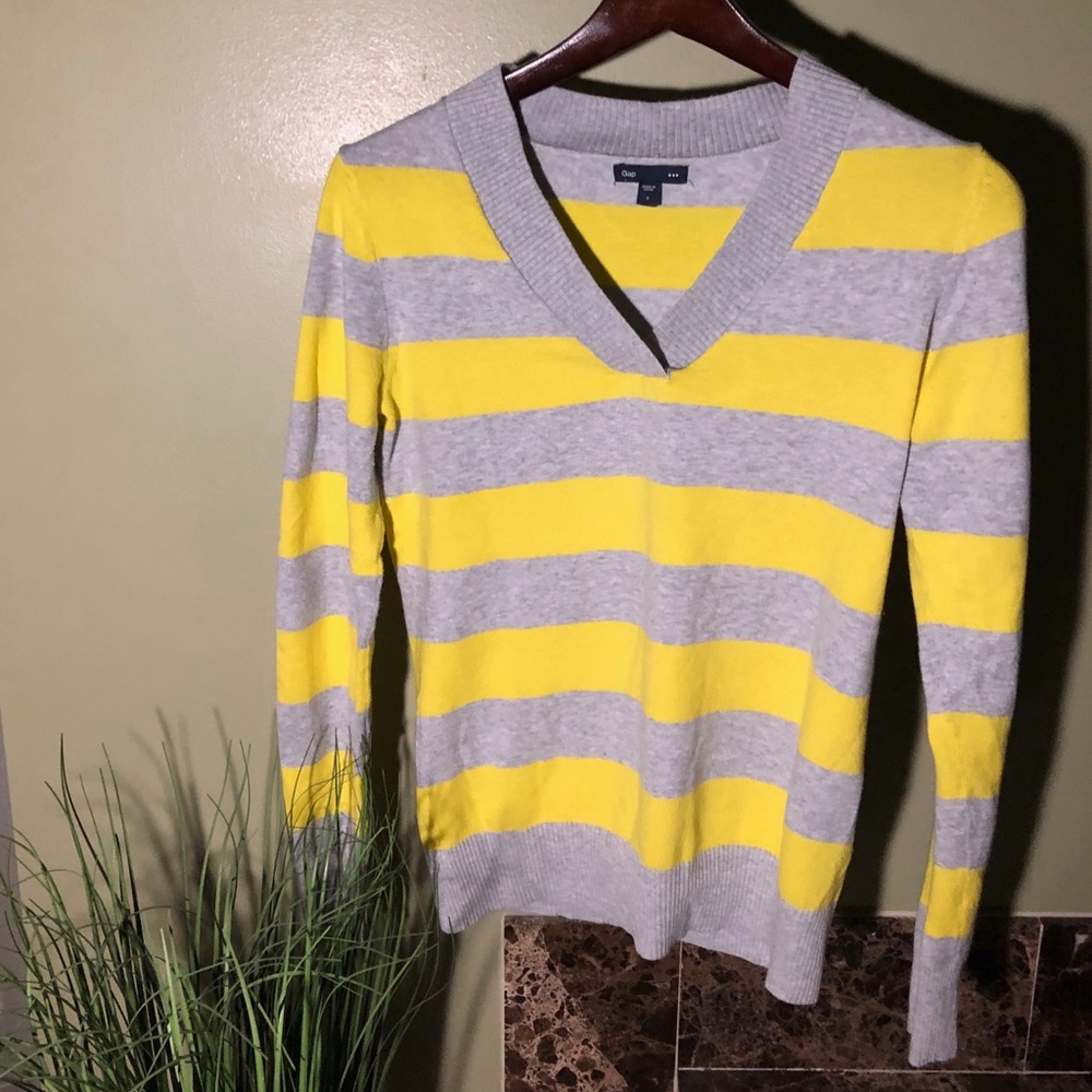 GAP Yellow & Gray Stripped Sweater